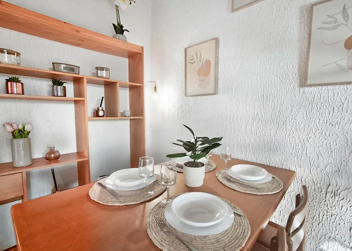 Cosy Avec Terrasse Et Parking Prive * 아그