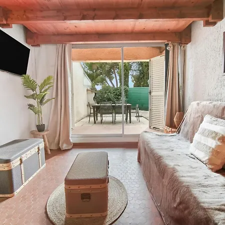 Cosy Avec Terrasse Et Parking Prive 아그