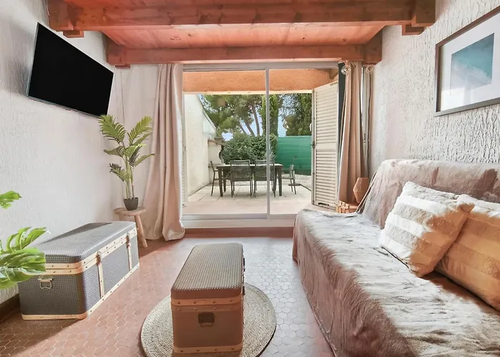 Cosy Avec Terrasse Et Parking Prive 阿格德