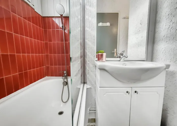 Cosy Avec Terrasse Et Parking Prive Apartment